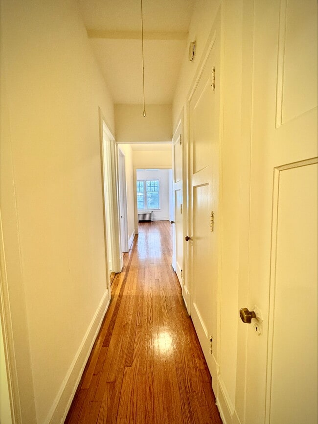 Photo - Shoreham Apartments