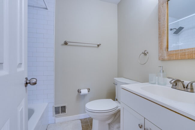 Photo - 8063 Saint Annes Ct