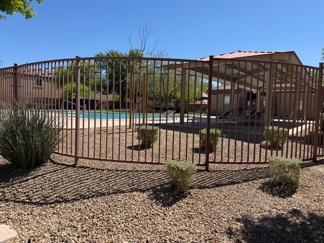 Photo - 3 bedroom 2 bath 2 car garage low maintenance