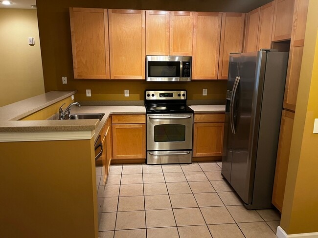 Building Photo - 2813 Bloomfield Ln Unit 206 Rental