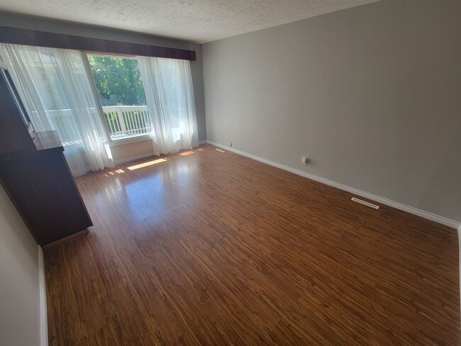 Photo - 9648-9153 153 St NW