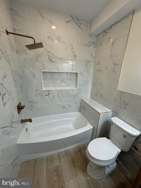 Photo - 2043 N Randolph St