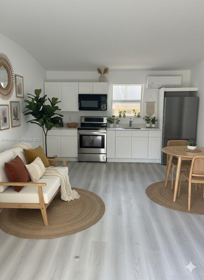 Photo - 81 NW 44th St Unit 2