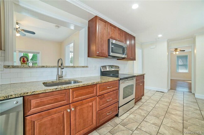 Photo - 99 Maple Ave Unit 1