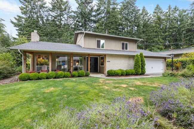 University Place 4 Bed/2.5 Bath - University Place 4 Bed/2.5 Bath Casa