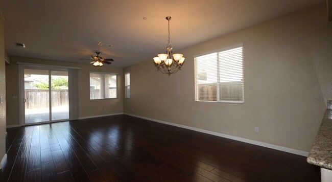 Photo - Beautiful 3 bed 2 bath located in Elk Grove!