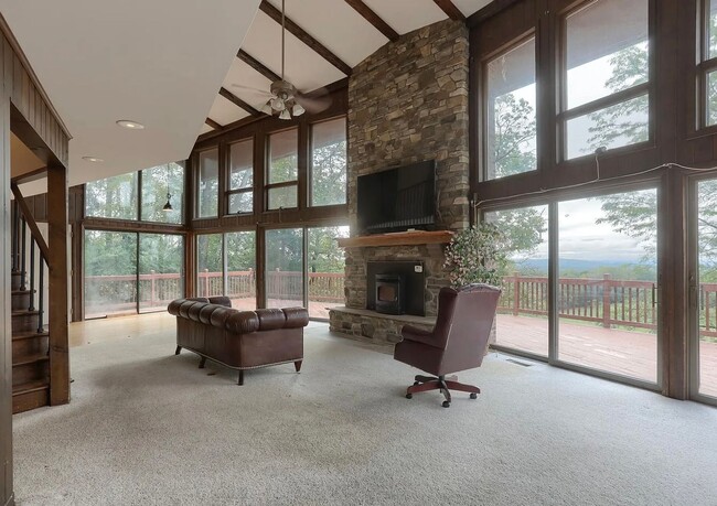 Photo - Secluded 3 Bedroom 4 Bath Home