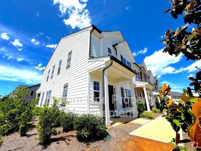 Building Photo - 1814 Saint Louis Aly NW Rental