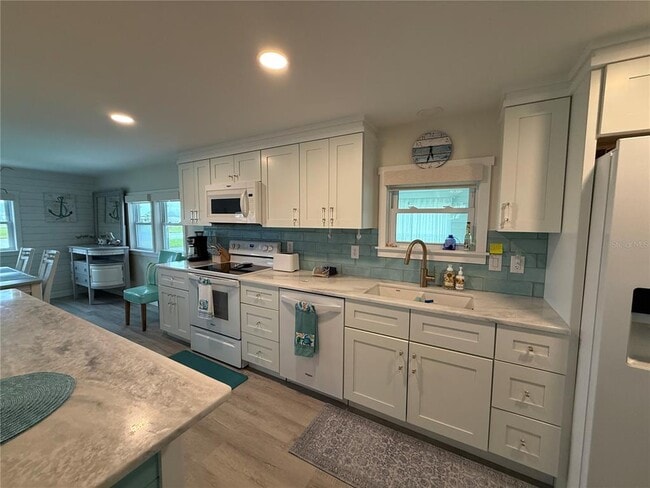 Photo - 637 Los Altos