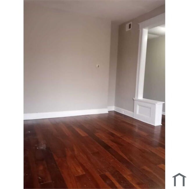 Photo - 600 Linnard St