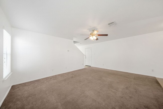 Photo - 3 bedroom 2.5 bathroom located in Sagewood Subdivision