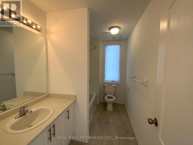 Photo - 139 Marina Village Dr