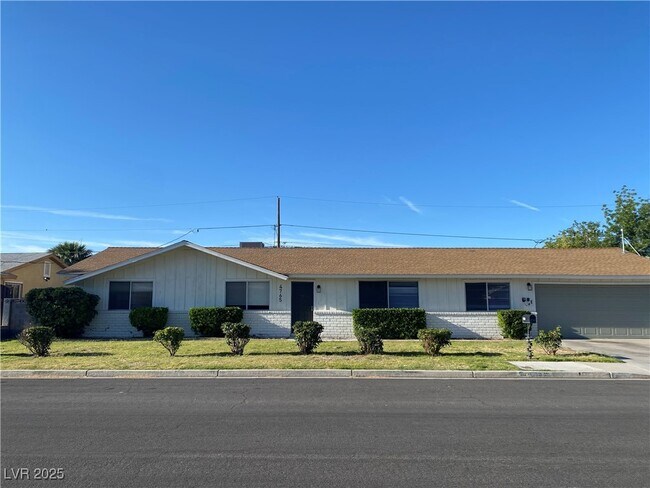 Building Photo - 4765 E Mohave Ave Rental