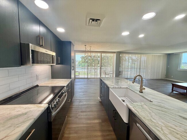 Photo - 1012 Guadalupe St