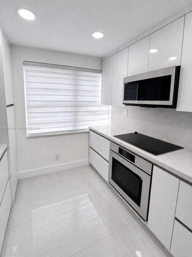 Photo - 6901 Cypress Rd Unit B17