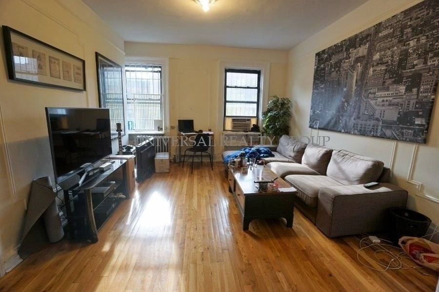 Photo - 3093 Fulton St