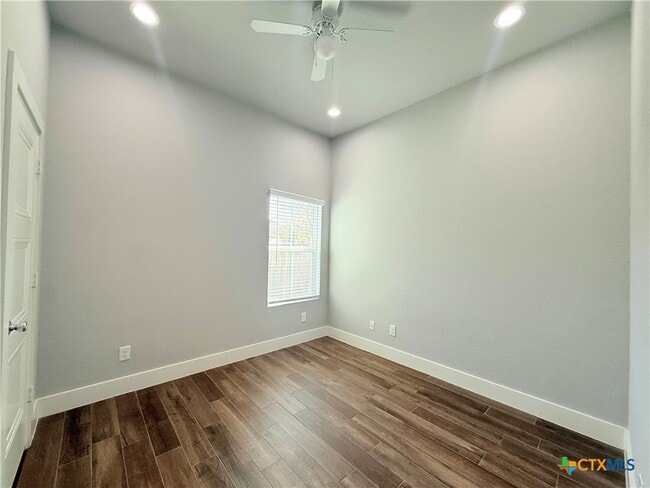 Photo - 1128 Magnolia St