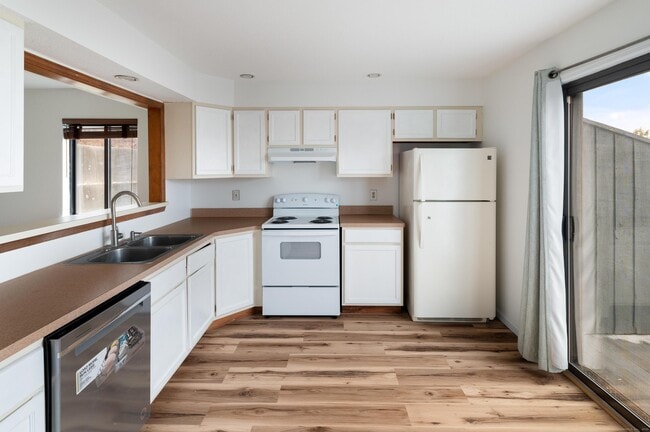 Photo - 8 Driftway Rd Unidad C1