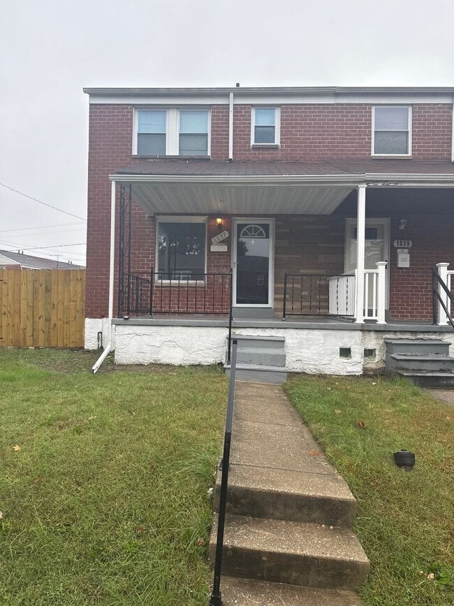 Building Photo - Three Bedroom Home In Essex