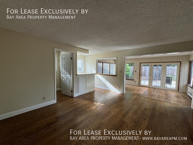 Photo - 782 Berkshire Dr