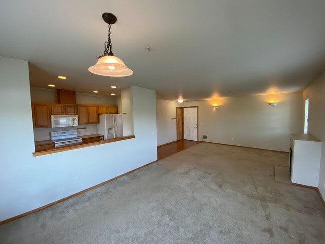 Photo - 1011 Bancroft St Unit 305