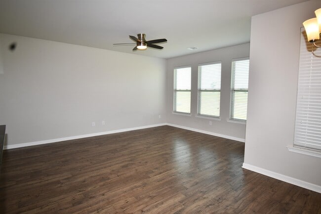 Photo - 3147 Baywood Ave