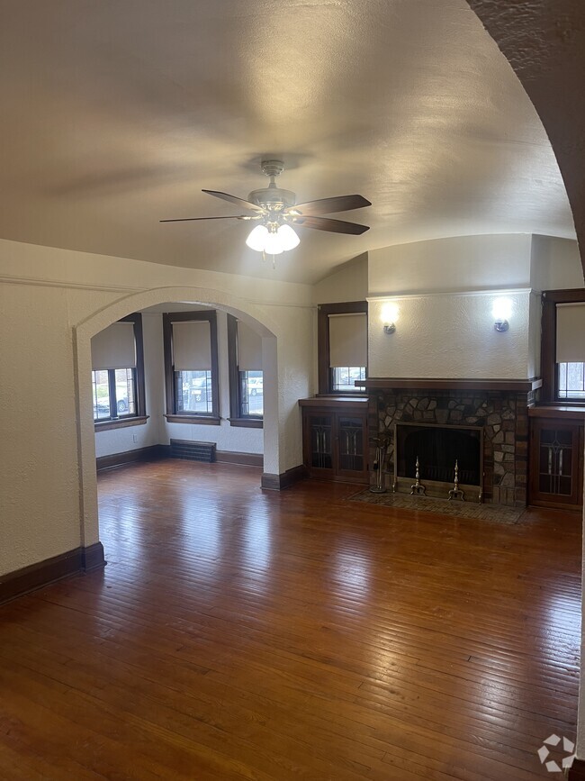 Living Room - 4218 N 16th St Rental