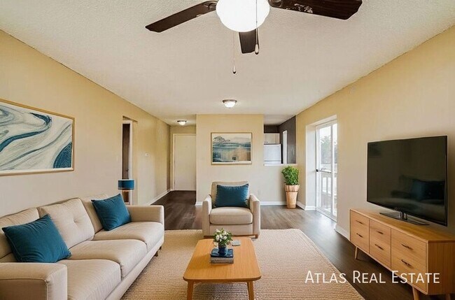 Photo - 4245 Loomis Ave Unit 4