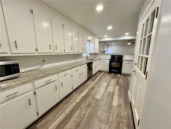 Photo - 213 Oxmoor Dr