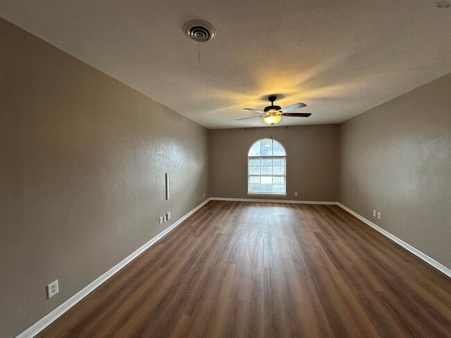 Photo - 3510 University Ave