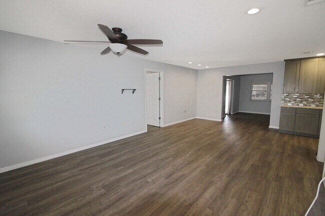 Photo - Venice East Annual Home for Rent