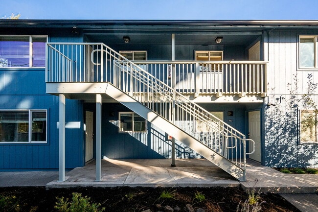 Photo - Affordable, Attractive 2-bed in a small Complex