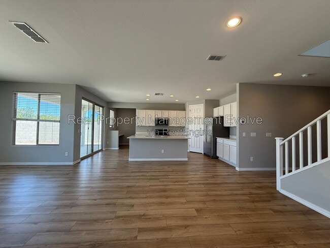 Photo - 5618 N 87th Dr