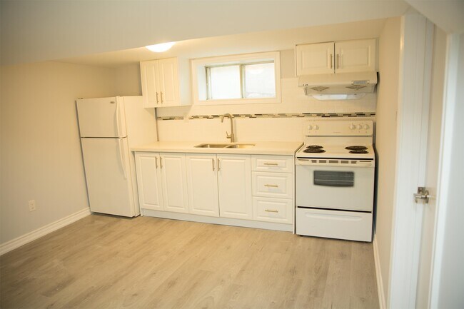 Photo - 14 Castille Ave Unit 2