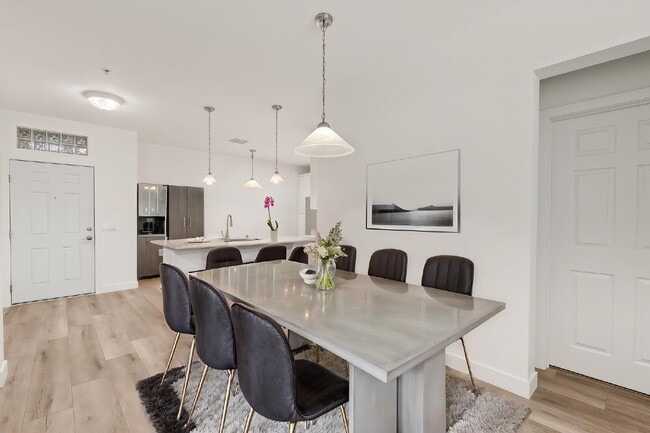 Photo - "Spacious, Sophisticated, Modern 3BR, 2BA Condo in the heart of downtown