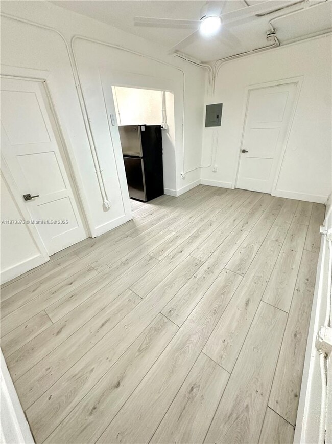 Photo - 967 SW 5th St Unit 11