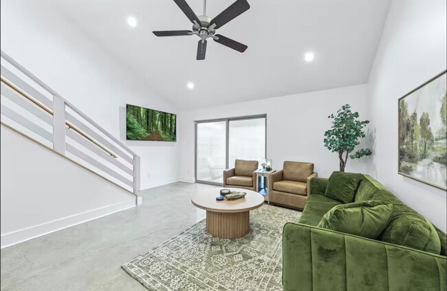 Photo - FOR RENT in LAFAYETTE!