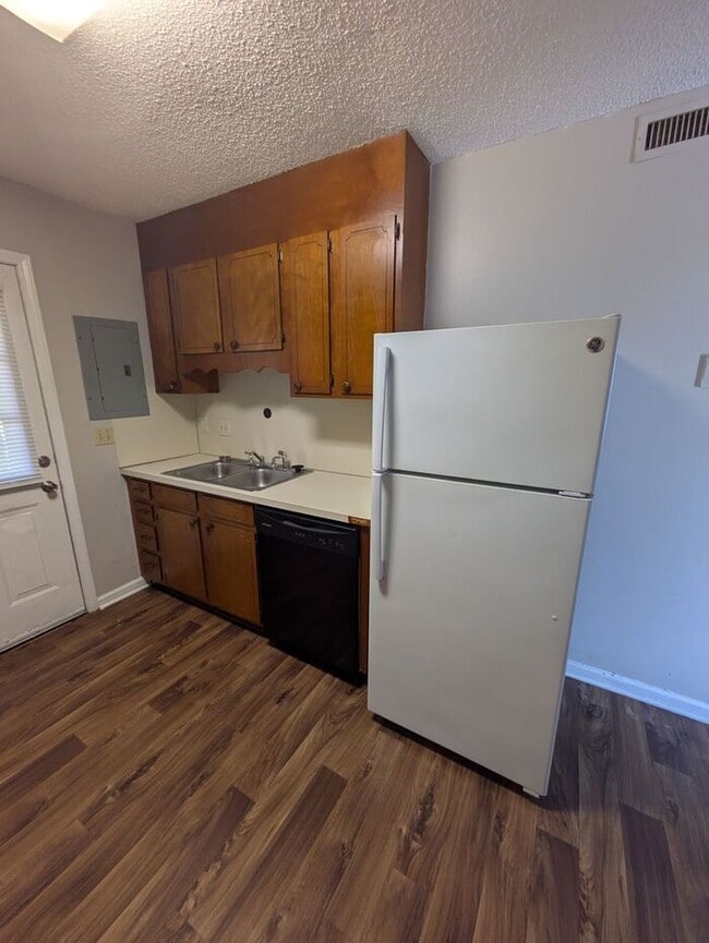 Photo - Lower Level 1BD/1BA Apartment in Westmont Apartments Unit 02