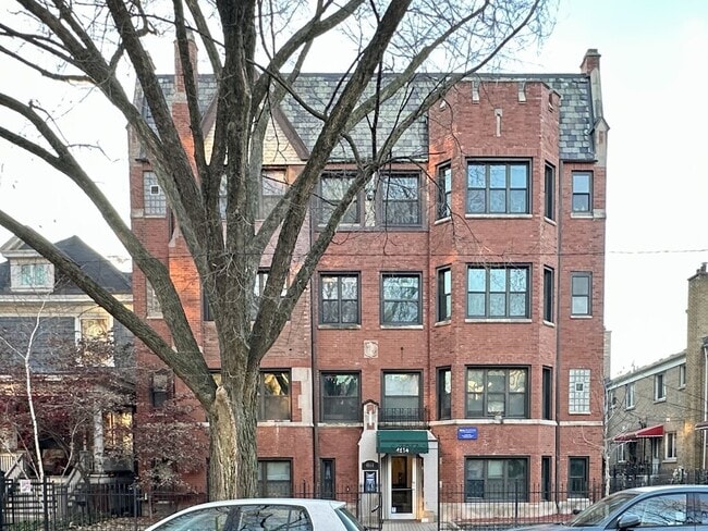 Photo - 4640 N Paulina St Unit J02P