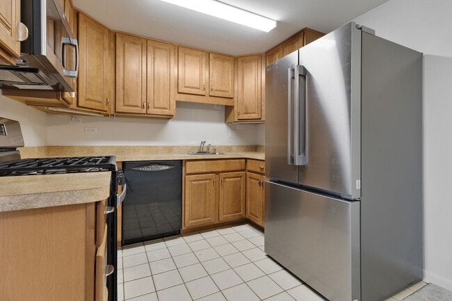 Photo - 117 Cotuit Ct