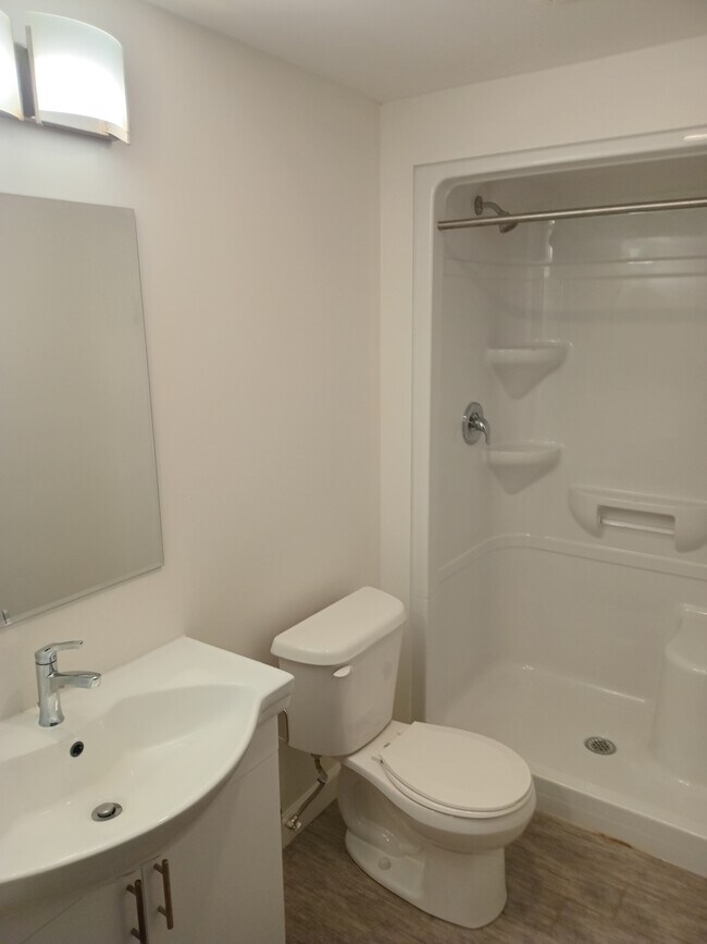 Photo - 258B Sunview St