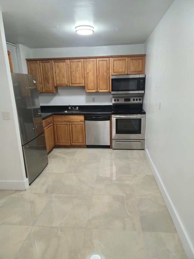 Building Photo - 1801 S Treasure Dr Unit 528 Rental