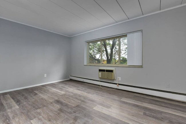 Photo - Lakewood Cliffs Apartments