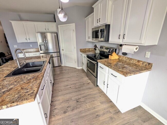 Photo - 215 Brooklet Cir