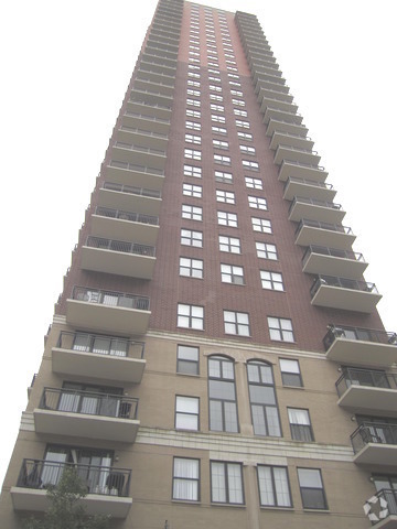 Building Photo - 41 E 8th St Unit 2806 Rental