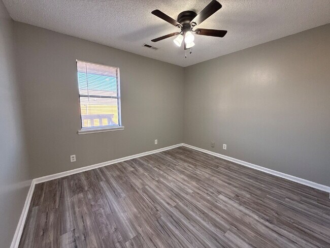 Photo - 4424 Torrance Dr NW Unidad Apt. 15