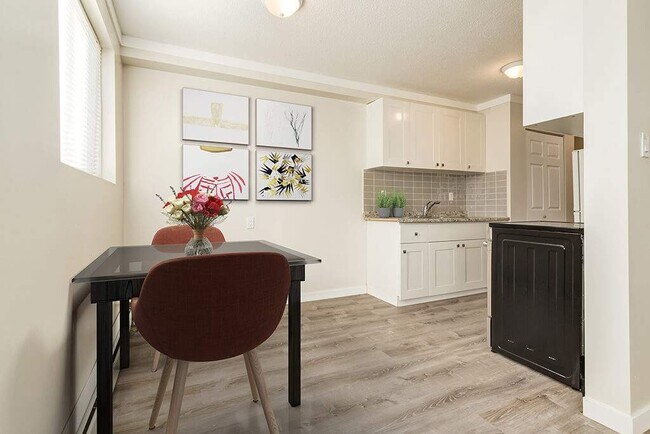 Photo - Kelly Apartments