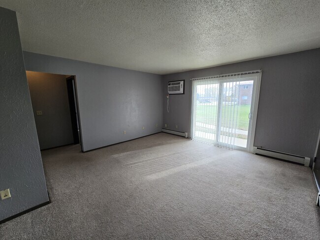 Photo - 101 16th Ave NW