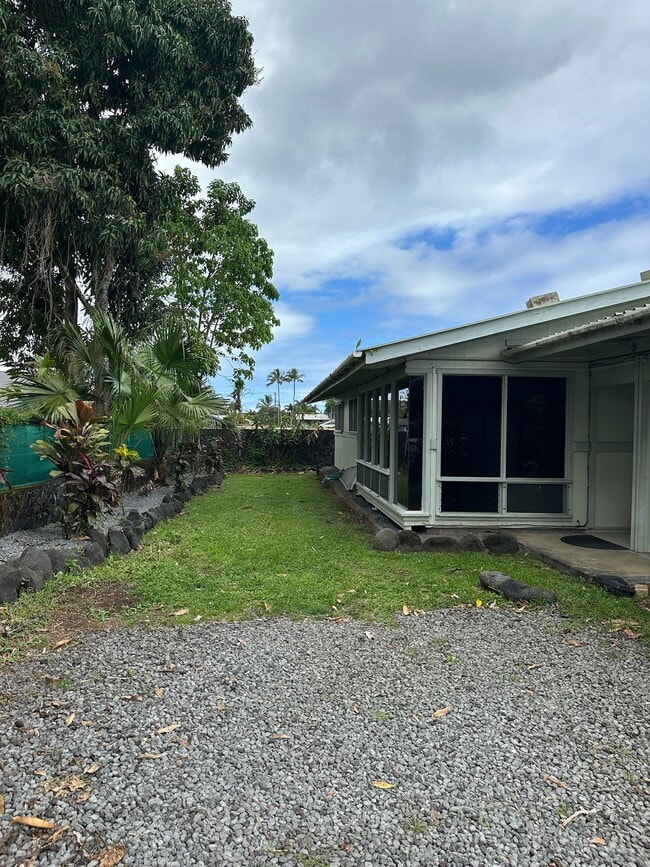 Photo - 655A Hinano St