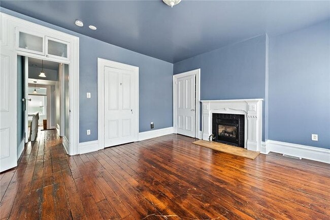 Photo - 330 Main St